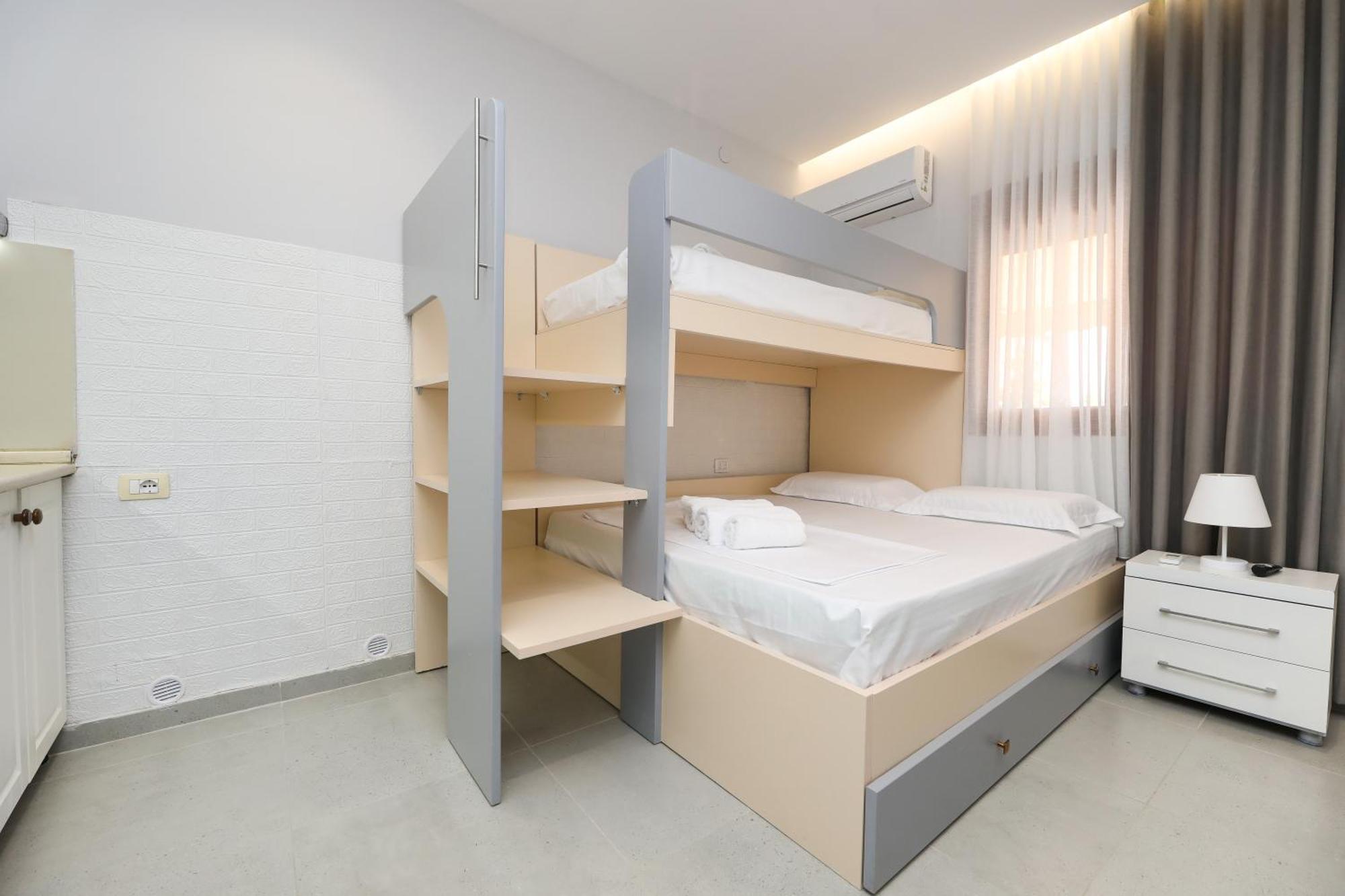 Vila Feliz - Premium Rooms With Free Private Parking Vlorë Exterior foto