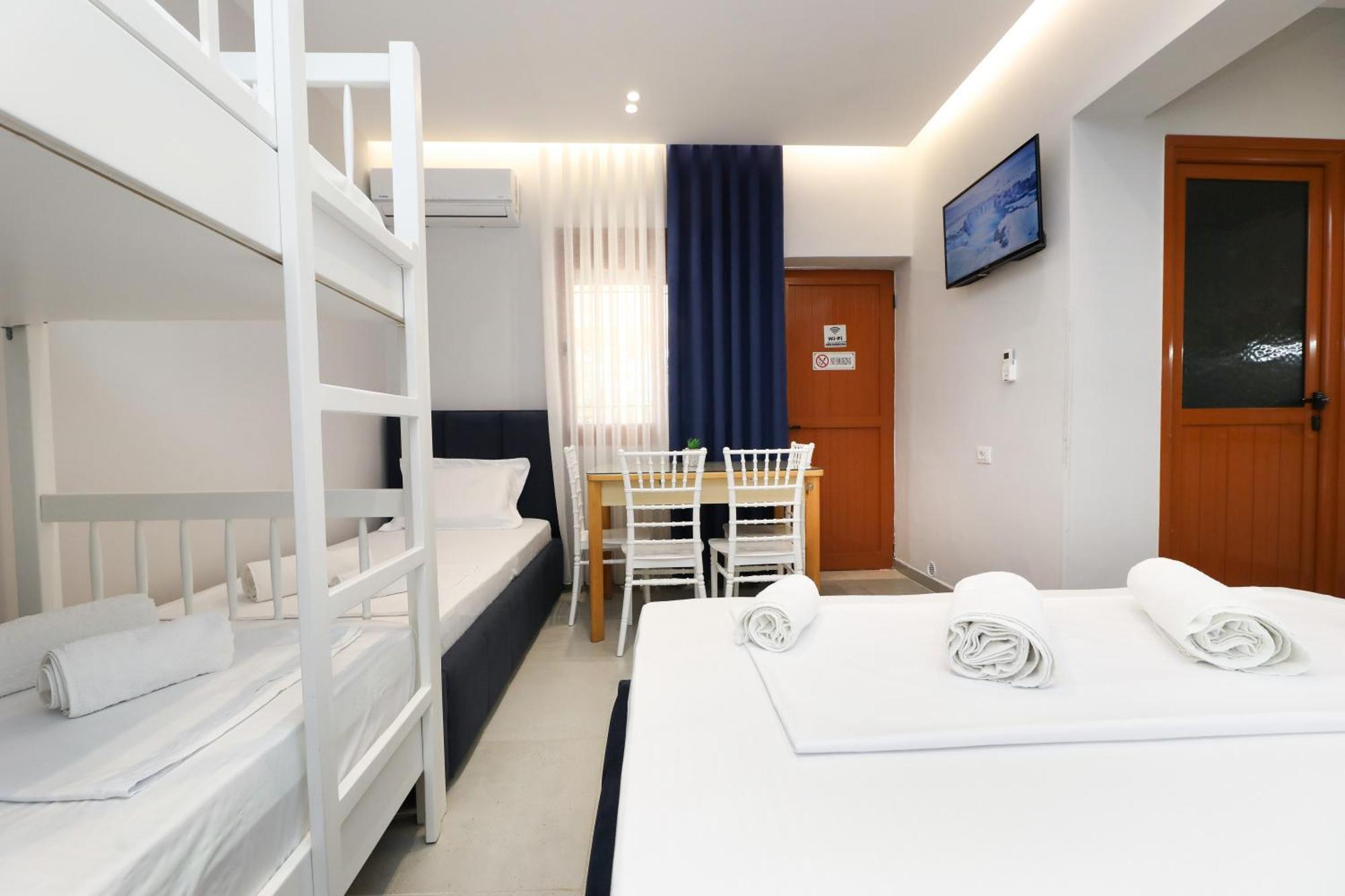 Vila Feliz - Premium Rooms With Free Private Parking Vlorë Exterior foto
