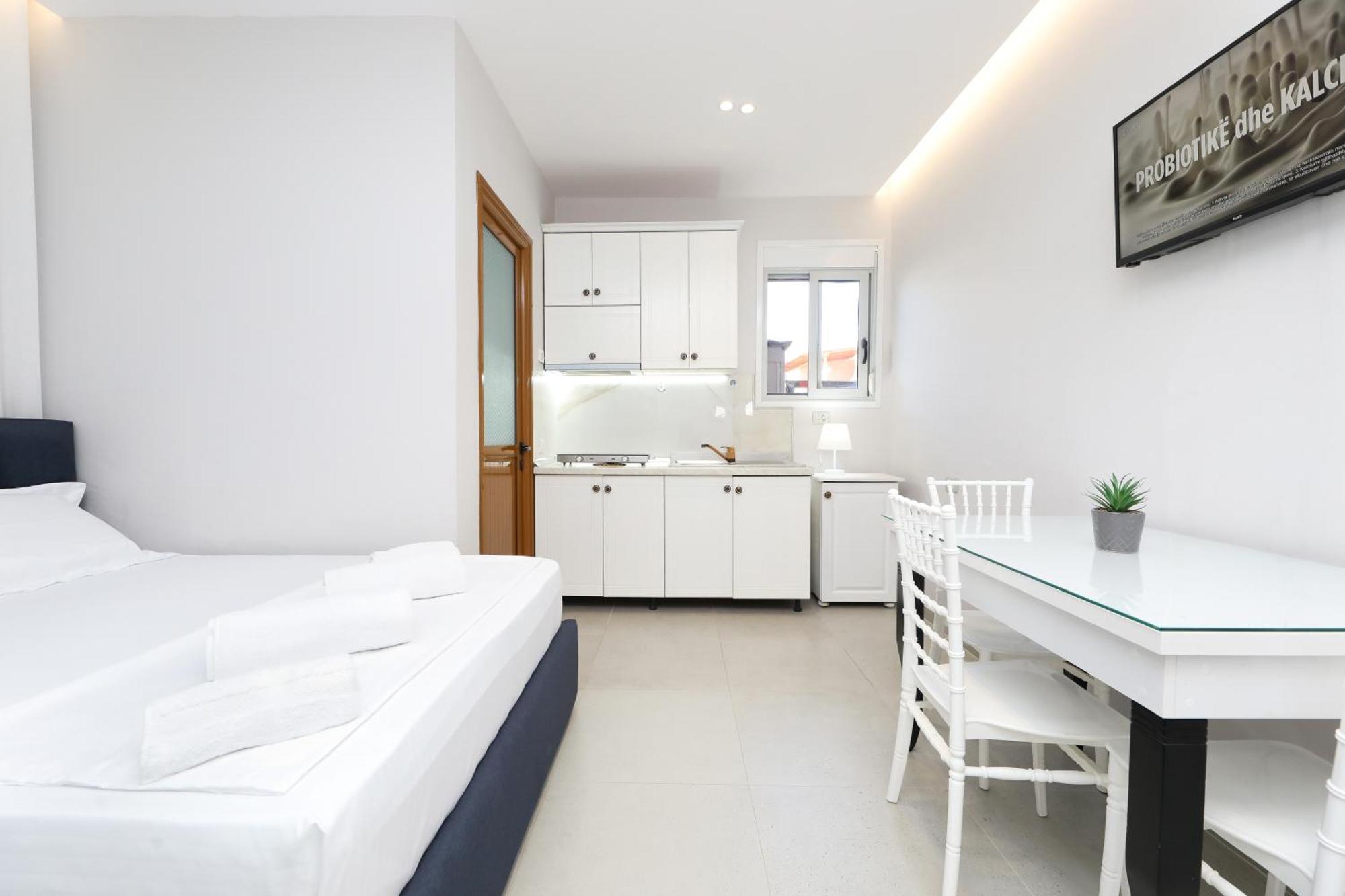 Vila Feliz - Premium Rooms With Free Private Parking Vlorë Exterior foto