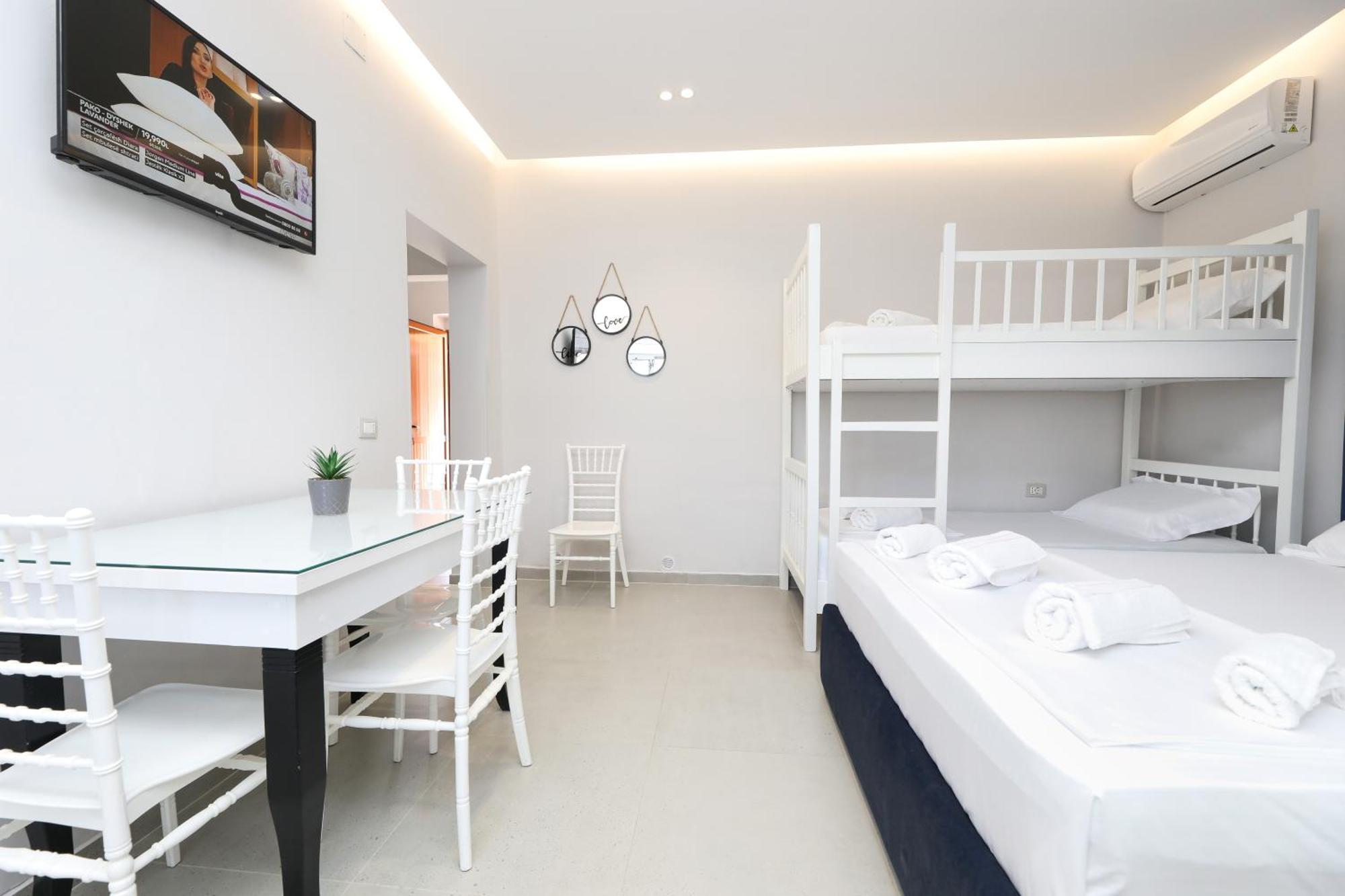 Vila Feliz - Premium Rooms With Free Private Parking Vlorë Exterior foto